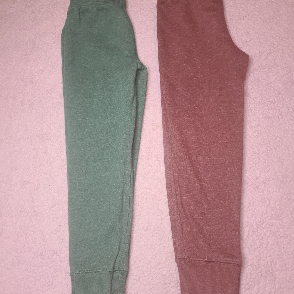 💣2 for $8 or $5 each💣 sweat pants 4t